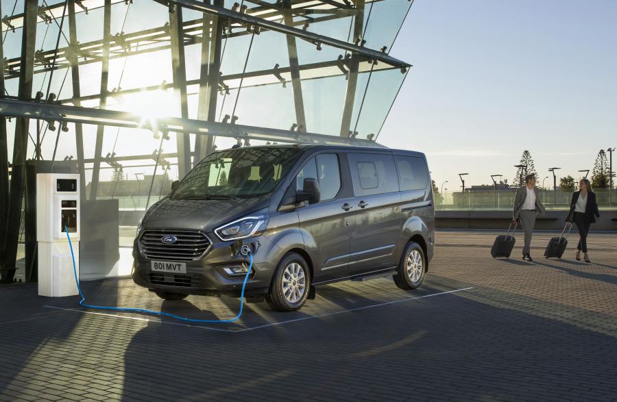  Ford Tourneo Custom PHEV 2019 года  (WW) (фото 6 из 39)